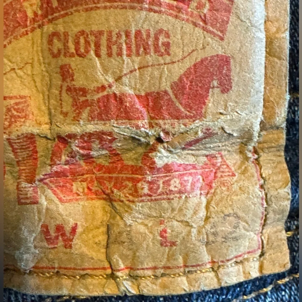 LEVIS Men’s Jeans 505